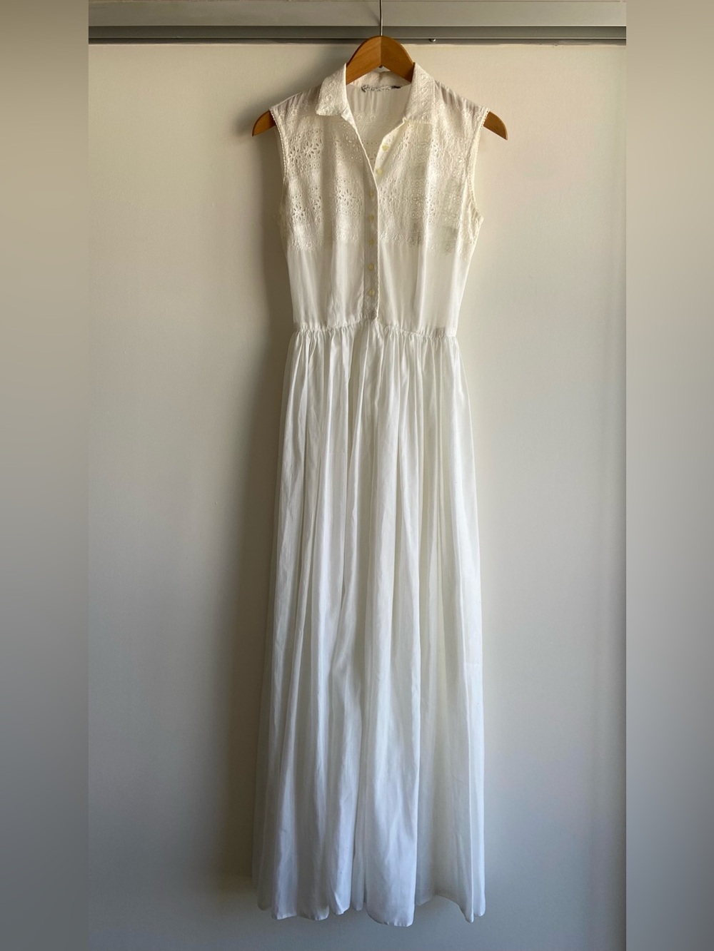 1950s Vintage Sleeveless White Maxi Shirt-Dress with Eyelet Bodice, l’Aiglon